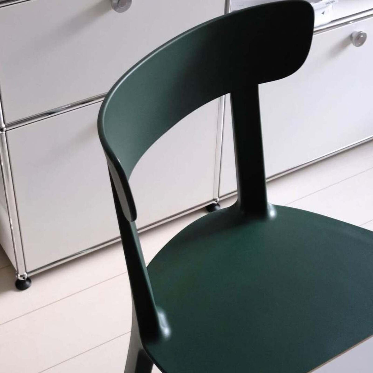 Cadrea Chair<p> Indoor & Outdoor Use