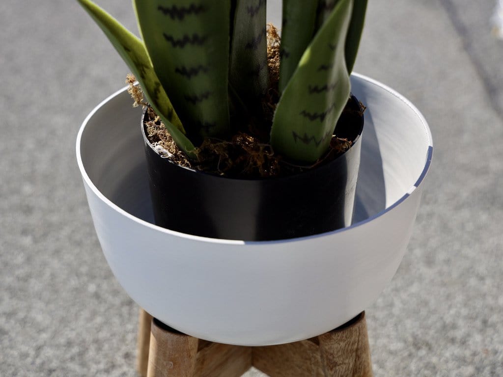 Sita - Mid-Century Turned Wood Leg Planter White (Multiple Sizes)