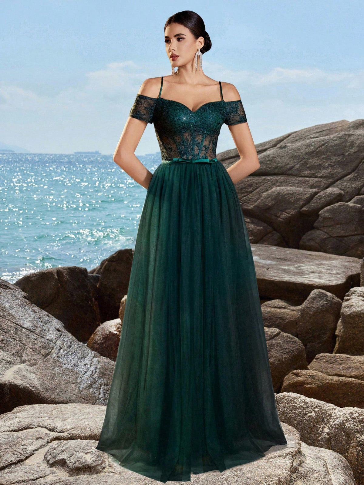 Emerald Green Off-Shoulder Lace Corset Evening Gown – A-Line Tulle Maxi Dress