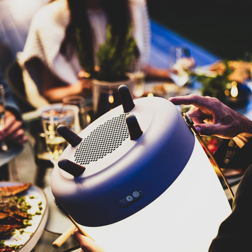 Lite-up Play<br> sound by JBL