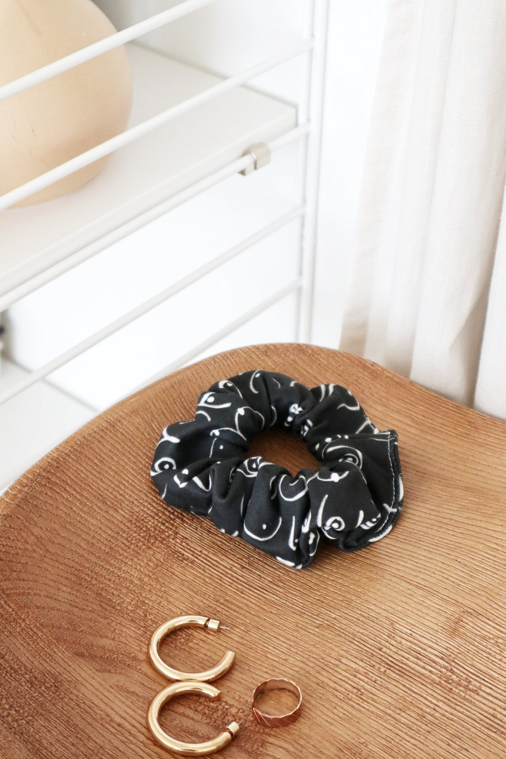 Hair Scrunchie - Woman Series (Black)