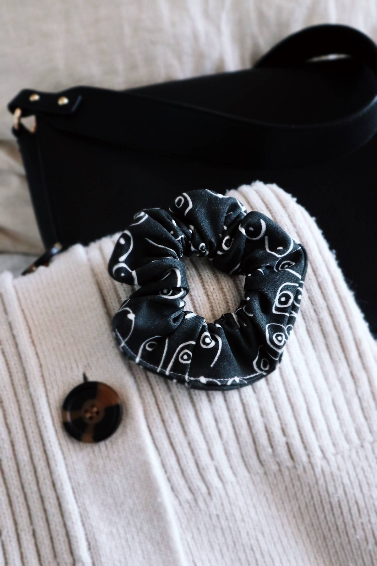 Hair Scrunchie - Woman Series (Black)