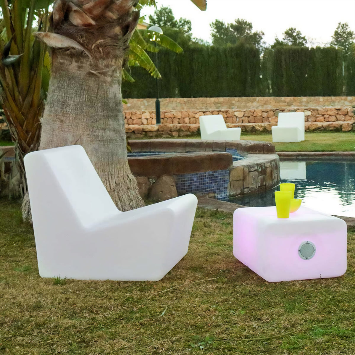 Tarida Sit<br> Indoor & Outdoor Chair