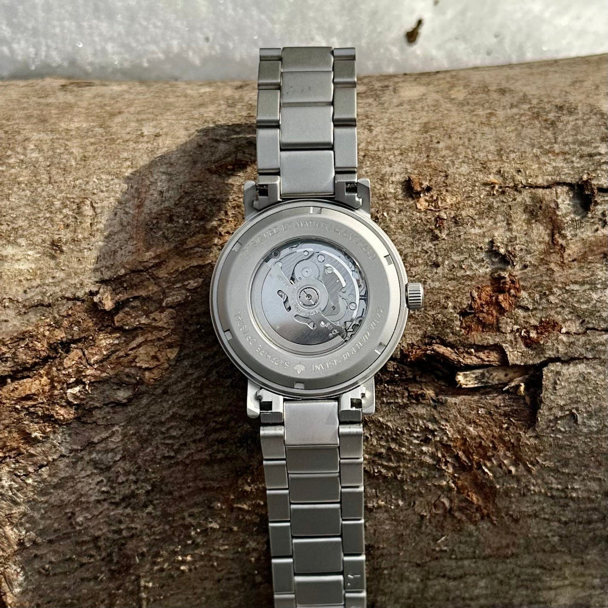 Montre Copernic en bois de noyer