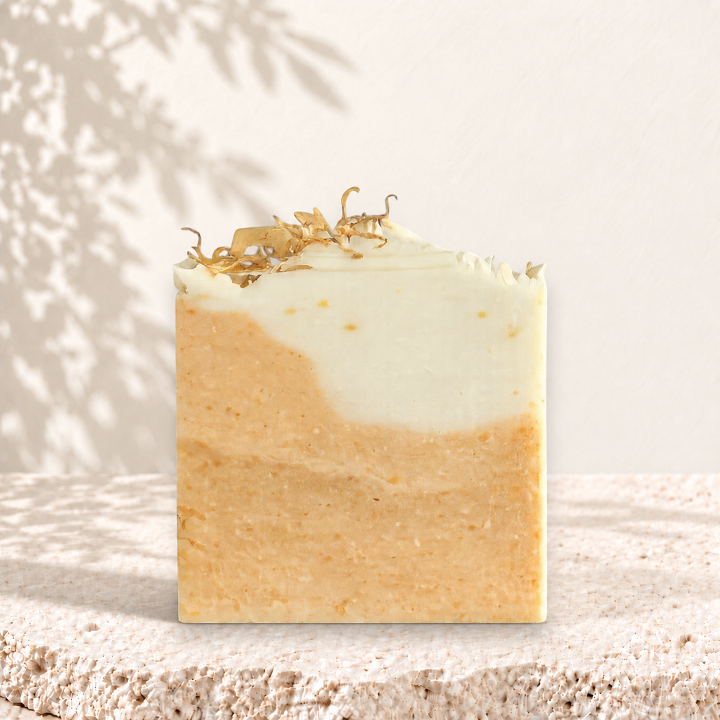 Savon doux NÉFERTITI cire d'abeille, curcuma et calendula